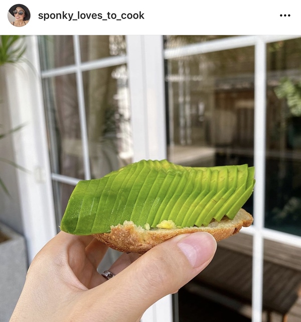 Hà Tăng ăn bơ theo 2 nguyên tắc cực khác biệt: Đơn giản nhưng giúp hấp thụ dinh dưỡng vượt trội, để U40 mà vẫn xinh đẹp, khỏe khoắn-8