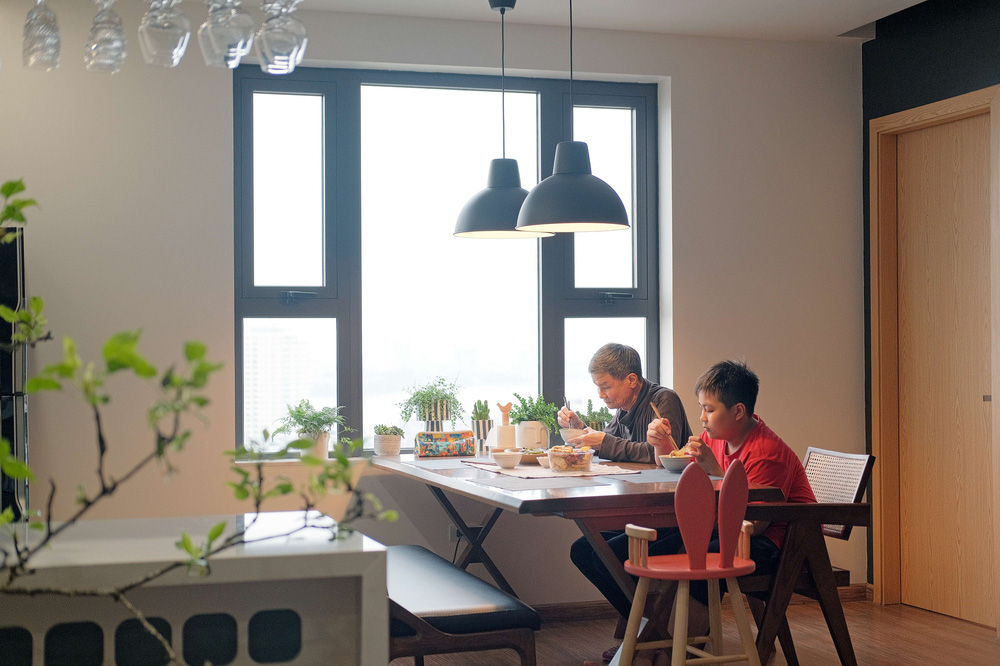 Căn hộ 128m2 của chủ nhà chơi hệ decor: Góc nào cũng như triển lãm đồ decor mà lại thoáng đãng thấy mê-5