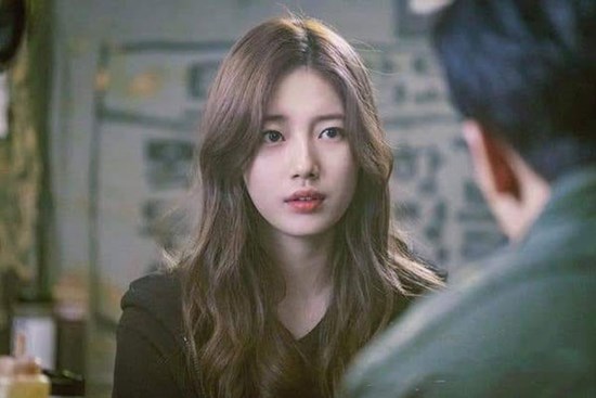 Bất ngờ tìm thấy chiếc chìa khóa mà chồng luôn giấu kín, vợ mở tủ rồi sững sờ trước những thứ được che giấu bấy lâu
