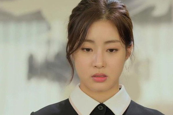 Phát hiện có thai ngoài ý muốn khi đi công tác, tôi gọi điện cho chồng thông báo tin vui thì choáng váng khi nghe cuộc nói chuyện của anh với mẹ-1