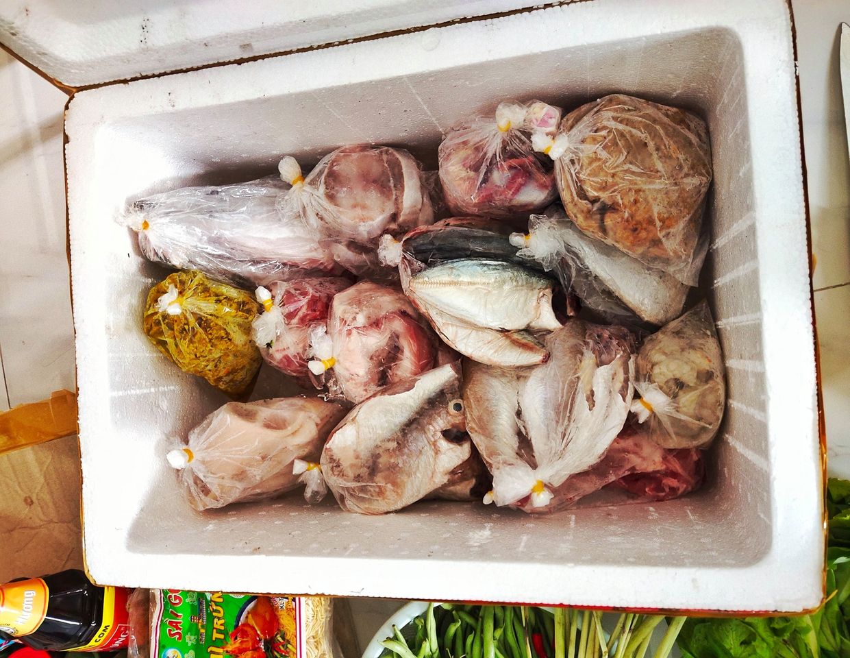 Khoe đồ hiệu có xá gì, giờ phải khoe thịt cá, rau củ quả mới biết giàu hay không, nhìn tủ lạnh nhà người ta mà sướng hết cả mắt đây này!-4