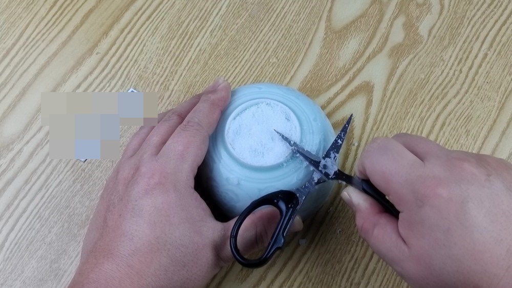 Dù kéo có cùn đến đâu, bạn cũng đừng vội vứt chúng đi, nếu bạn học được mẹo này, kéo sẽ sắc như mới ngay lập tức-7