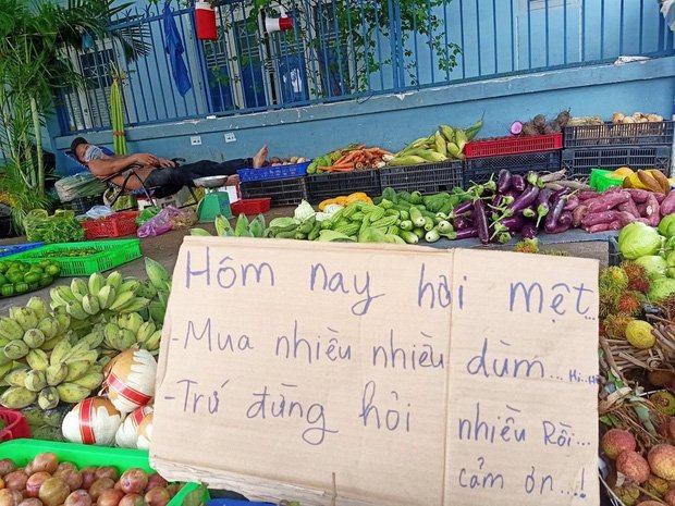Chuyện ít biết về anh Minh rau muống đột biến nổi như cồn ở Đồng Nai: Bất đắc dĩ thành hiện tượng mạng rồi bị chửi là ngu bởi kiểu bán hàng khác người giữa mùa dịch-10