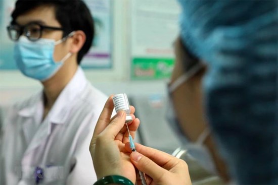 Người dân Hà Nội sẽ được tiêm 2 mũi vaccine COVID-19 cùng loại