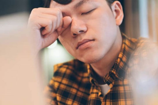 Khi tôi chuẩn bị tái hôn thì vợ cũ bỗng hẹn gặp, cô ấy đưa ra 2 cuốn sổ đỏ khiến tôi choáng váng
