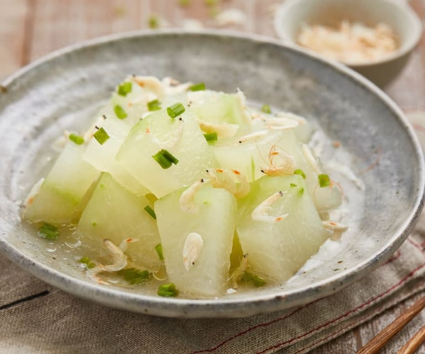 Loại quả bán rất rẻ ở Việt Nam vào mùa hè nhưng công dụng sánh ngang linh chi-3