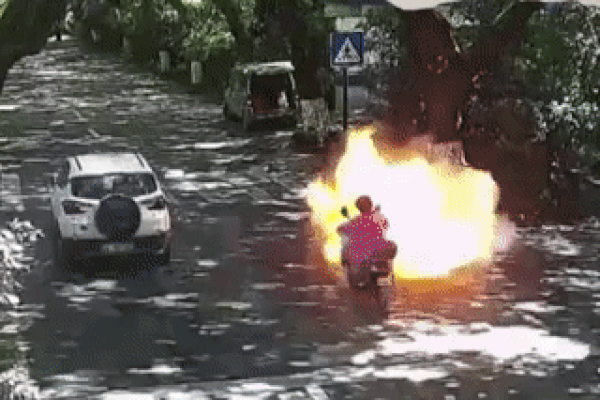 Hai bố con mừng sinh nhật trong cửa hàng gà rán bị xem là nghèo khổ bóc trần lối tư duy của nhóm người thượng đẳng-6