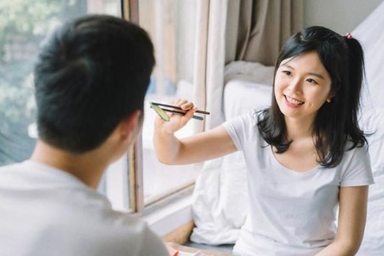 Vợ đi công tác nửa năm, tối nào em vợ cũng đến ăn “trực”, lúc quá chén tiết lộ tin động trời, anh quyết định ly hôn