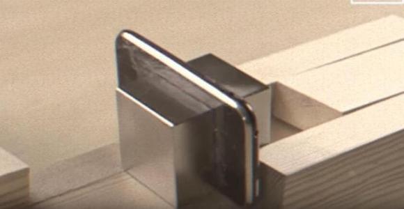 Điện thoại không thể đặt cùng với 3 thứ! Hãy xem để tránh xa rủi ro không đáng có-2