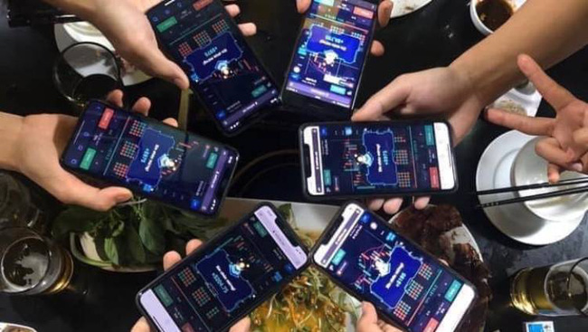 Tìm tình trên mạng, các cô gái rơi vào bẫy lùa gà của chuyên gia tài chính: Mờ mắt vì Mercedes hàng hiệu đến suýt tán gia bại sản-4