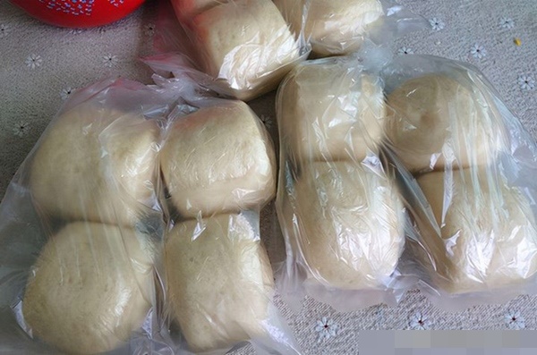 Người phụ nữ 28 tuổi được chẩn đoán ung thư dạ dày, bác sĩ cảnh báo: 2 loại thực phẩm này để trong tủ lạnh lâu ngày, tất cả đều là chất gây ung thư-4