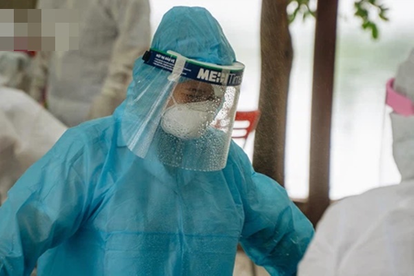 Đường phố Hà Nội ngày đầu thắt chặt giãn cách-1