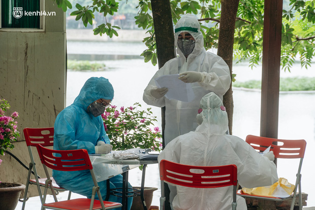 Hà Nội: Thiết lập 4 chốt phong tỏa, lấy mẫu xét nghiệm sau khi ghi nhận ca F0 đầu tiên tại phường Nam Đồng-6