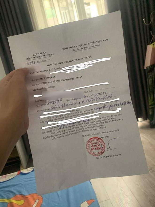 TP.HCM: Xử phạt giám đốc HTX môi trường ký giấy thông hành cho con gái để đi lại tự do-1