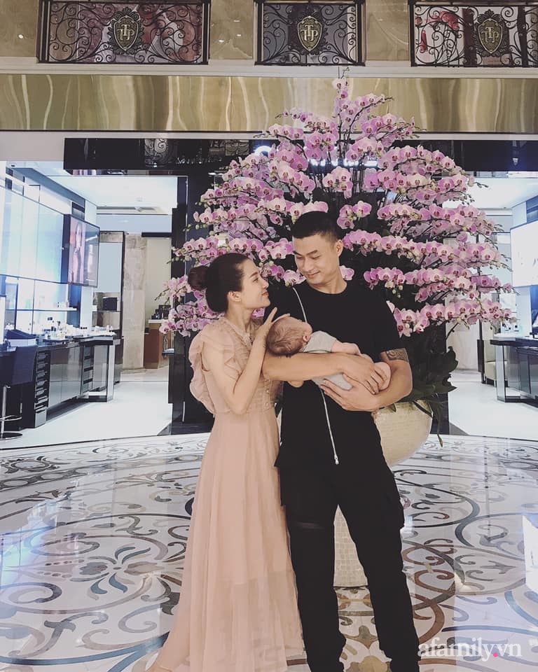 Diễn viên Duy Hưng Mùa hoa tìm lại ngoài đời chăm con cực khéo, không cục súc nhưng giống anh Đồng 1 điều khi làm bố-7