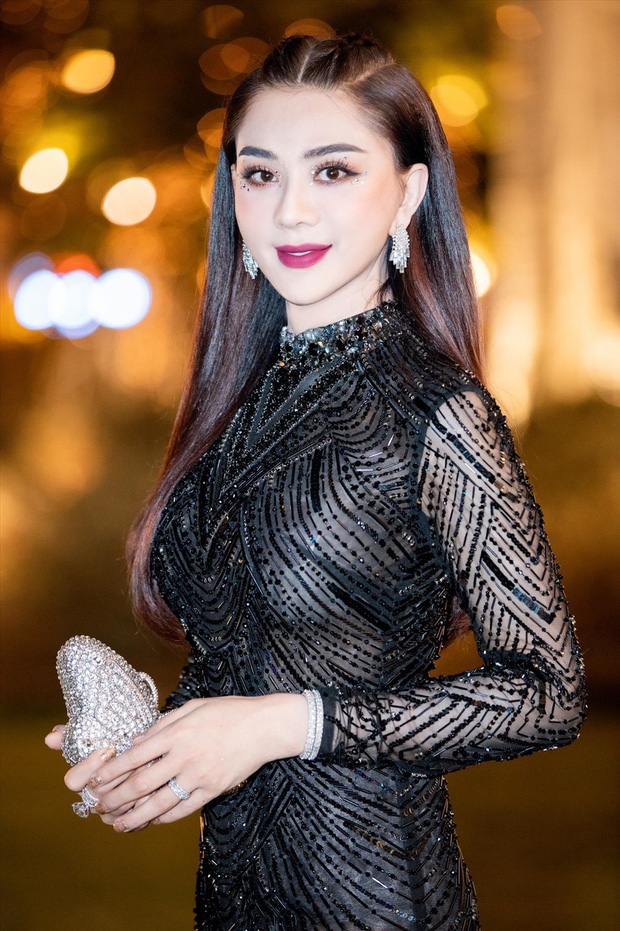 Rầm rộ vụ Lâm Khánh Chi thừa nhận yêu nam ca sĩ tên Đ.T và chia tay vì ông bầu, chính chủ nói gì khi Đan Trường bị réo gọi?-4