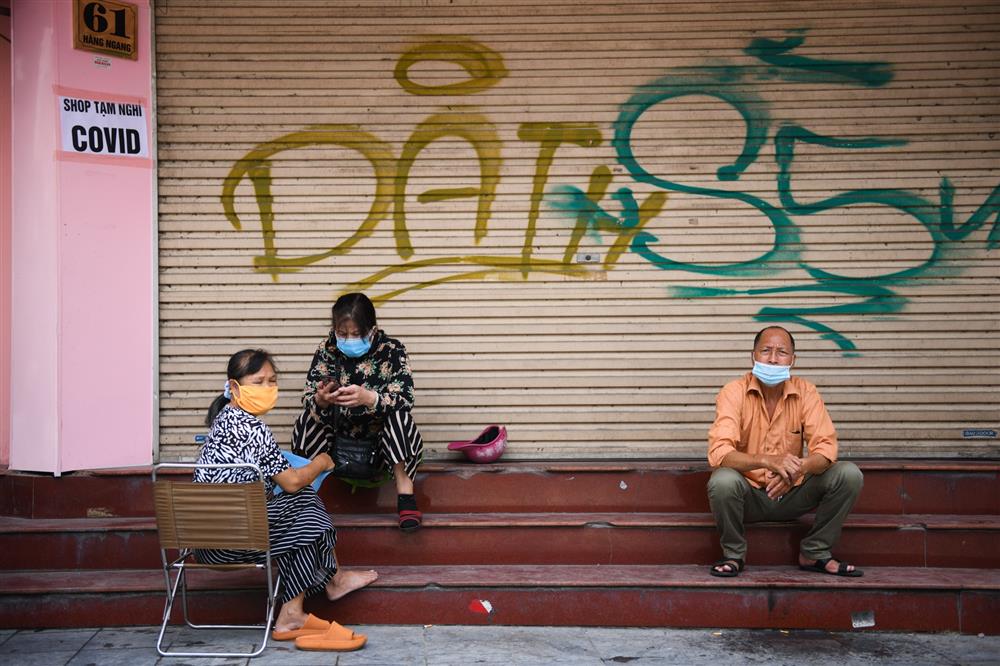 Hàng loạt nhà phố cổ Hà Nội treo biển cho thuê, bán nhà-10