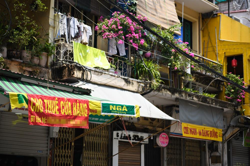 Hàng loạt nhà phố cổ Hà Nội treo biển cho thuê, bán nhà-8