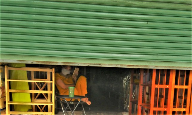 Hàng quán 7 kín, 3 hở độc lạ ở TP.HCM-1