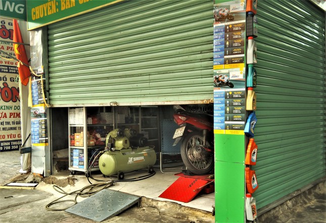 Hàng quán 7 kín, 3 hở độc lạ ở TP.HCM-2