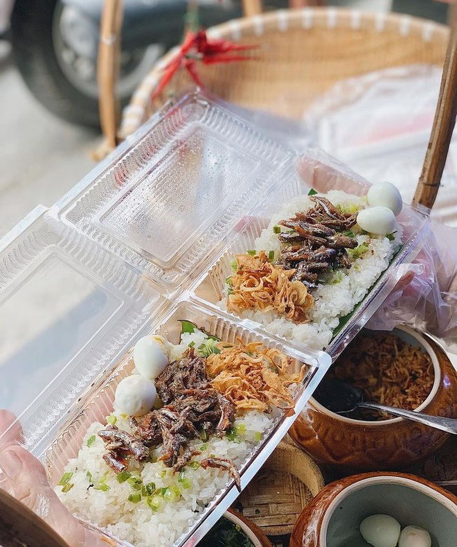 Món xôi nóng hổi ăn kèm của lạ, giá bình dân chỉ hơn cốc trà ở Nha Trang-4