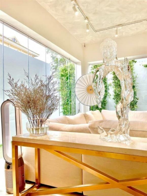 Hà Hồ khoe những chi tiết trang trí tinh tế trong biệt thư 30 tỷ của Kim Lý tậu cho mình và hai con-2