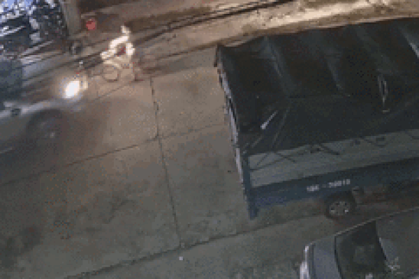 Nữ tài xế tông trúng bé gái vẫn nói mình đi đúng gây tranh cãi