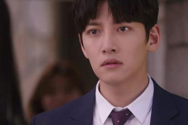 Khi công ty rơi vào cảnh khốn khó, hành động của người vợ bị ruồng bỏ khiến tôi hối hận tột cùng-1