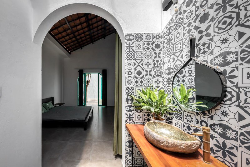 Người bố về quê xây nhà có cả sân chơi như ‘trại hè’ cho các con-11