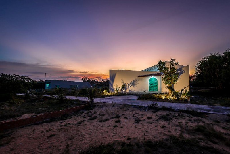 Người bố về quê xây nhà có cả sân chơi như ‘trại hè’ cho các con-12