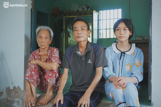Mẹ bỏ đi, nữ sinh 14 tuổi khóc cạn nước mắt, cầu xin một cơ hội để cứu lấy người cha mắc bệnh hiểm nghèo-14