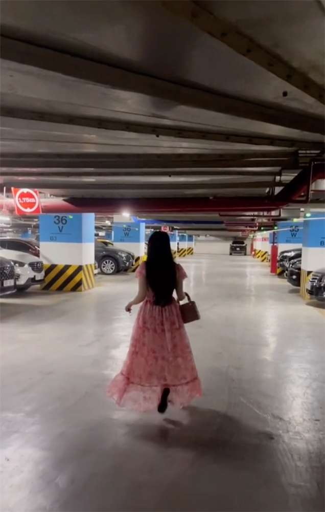 Bị bóc mẽ thuê xe làm màu, một hot girl tài chính phản pháo: Sự thành công của chúng tôi, làm các bạn mặc cảm!”-3