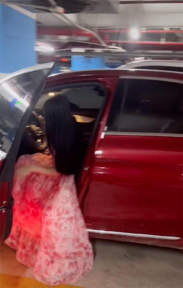 Bị bóc mẽ thuê xe làm màu, một hot girl tài chính phản pháo: Sự thành công của chúng tôi, làm các bạn mặc cảm!”-4