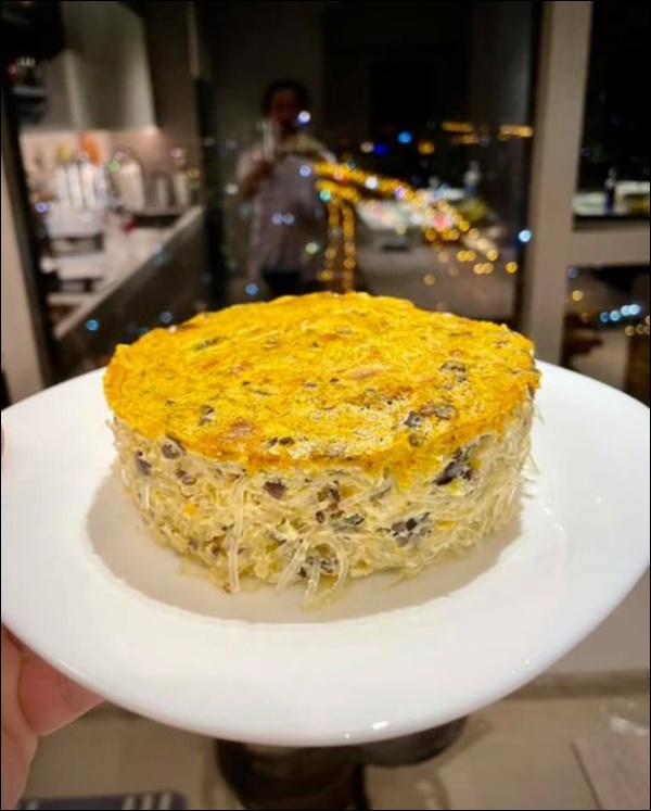 Hari Won vụng về bếp núc, Trấn Thành lại nấu ăn siêu ngon, nghỉ dịch ở nhà trình nấu nướng càng lên tay-2