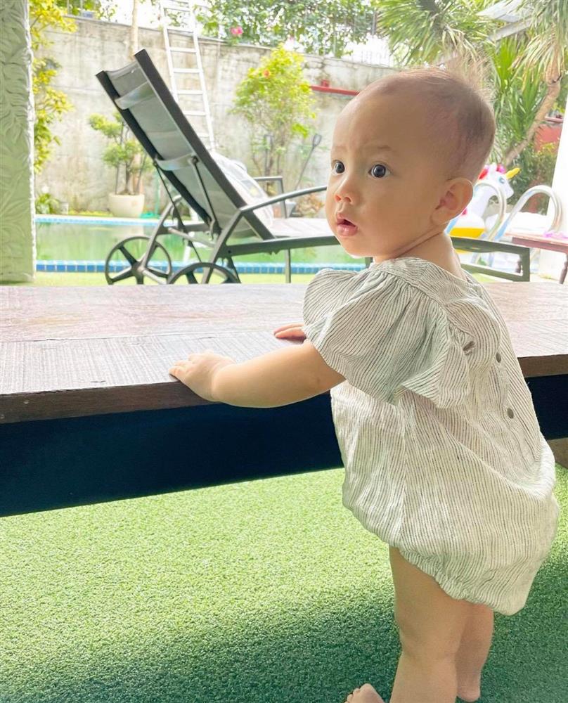 Hồ Ngọc Hà lo lắng con gái biết đứng sớm chân sẽ bị cong, sự thật ra sao?-2