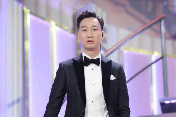 Sao Vbiz bức xúc trận Việt Nam gặp Saudi Arabia, MC Thành Trung phải xoá status cổ xuý netizen tấn công Facebook trọng tài-11