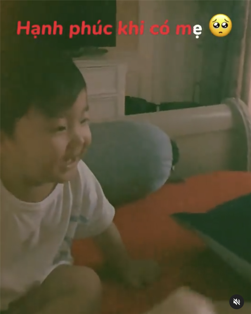Con trai Hoà Minzy chỉ nói đúng 1 câu mà thu về hơn 330 nghìn lượt thả tim, quá đáng yêu là có thật-2