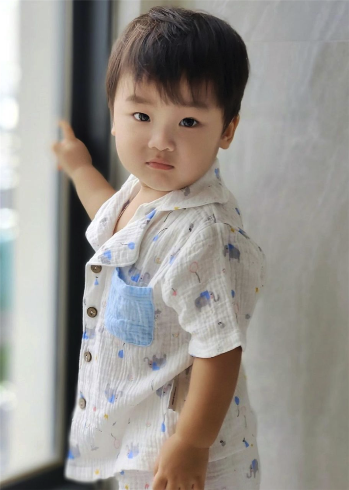 Con trai Hoà Minzy chỉ nói đúng 1 câu mà thu về hơn 330 nghìn lượt thả tim, quá đáng yêu là có thật-3