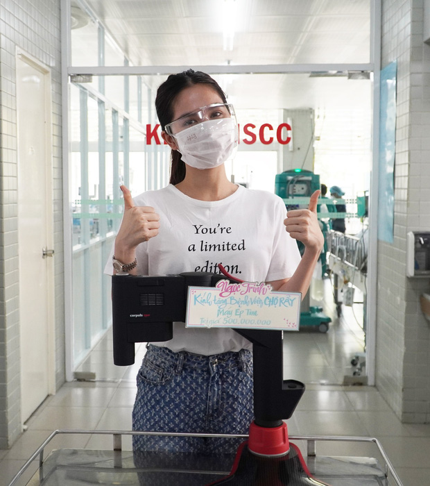 Ngọc Trinh đích thân đến Bệnh viện Chợ Rẫy quyên góp máy ép tim trị giá 500 triệu hỗ trợ chống dịch Covid-19-2