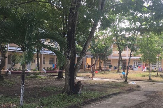 Trốn khỏi khu cách ly về nhà xin tiền mẹ