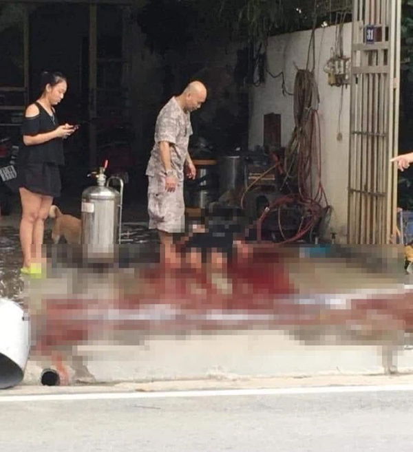 Kinh hãi khoảnh khắc nổ bình bọt khí, hất tung mọi thứ khiến 1 người tử vong tại chỗ-1