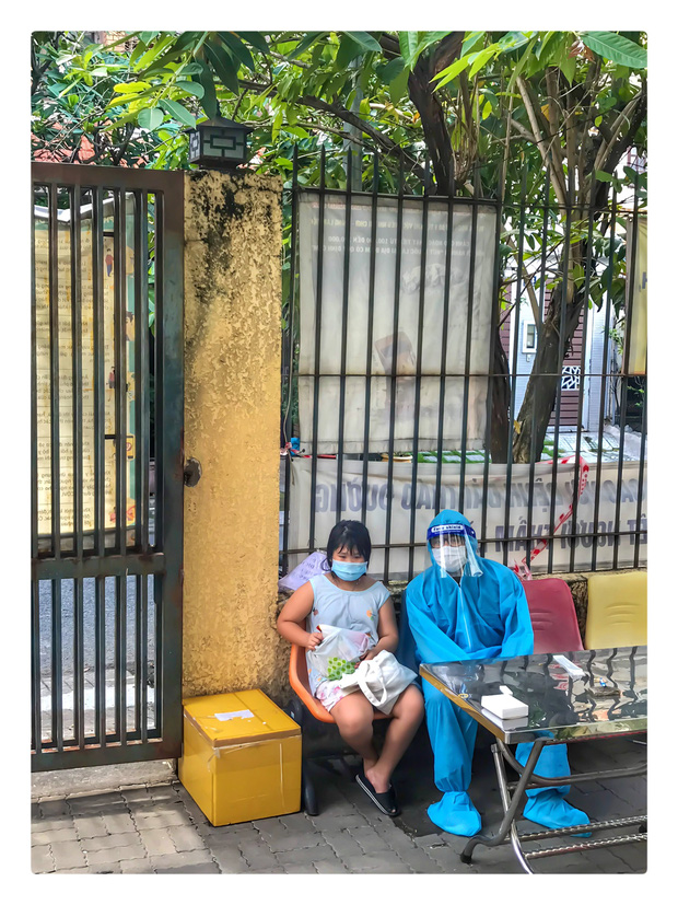 Bé gái 8 tuổi khóc nấc, van xin bác sĩ cho mẹ cháu thở oxy với”, nhưng đã không kịp nữa rồi-1