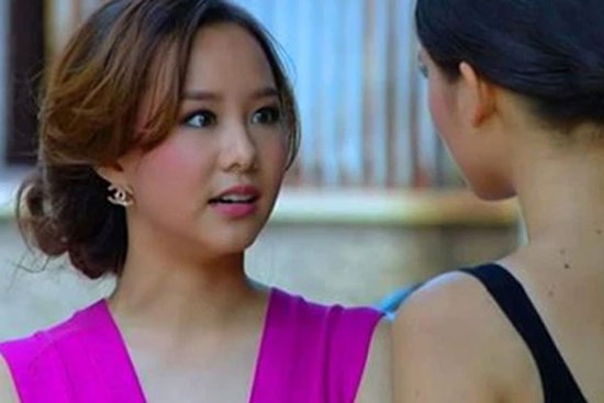 Vợ chồng anh trai đang hạnh phúc mỹ mãn, một lần tới chơi tôi lại tình cờ tìm được thứ kinh khủng trong tủ tài liệu của chị dâu