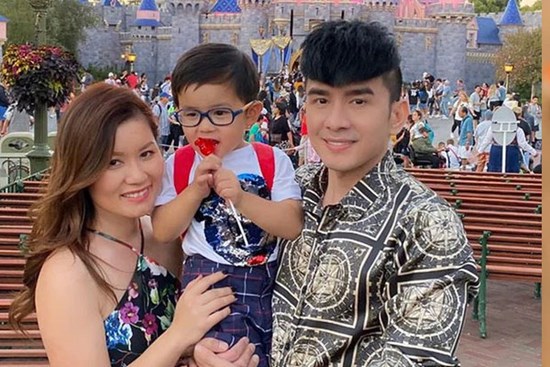 1 ca sĩ bàn về vụ ly hôn: Thủy Tiên cần một người đàn ông bên cạnh cùng nhau chăm sóc con, Đan Trường lại quá bận!