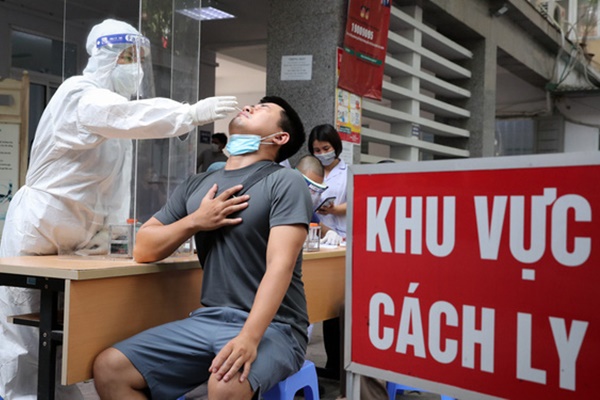 Trước và sau khi tiêm vắc xin Covid-19, có được uống thuốc điều trị các bệnh khác không?-1