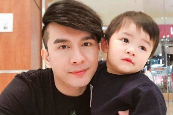 Cưng chiều con như trứng nhưng ít ai biết, Đan Trường từng đánh đòn con ngay nơi công cộng