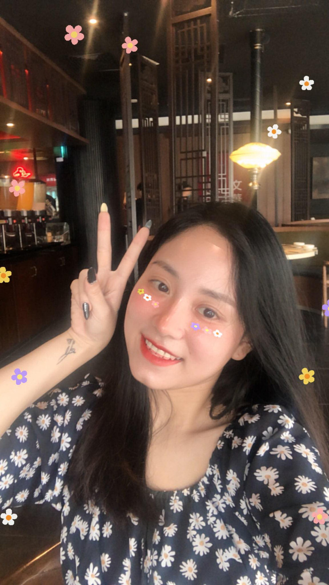 Cô giáo Vật lý nổi nhất cõi mạng hiện nay: Có profile đỉnh, xem ảnh ngoài đời phát mê!-9