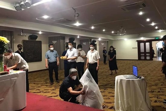 Hoàn cảnh éo le của gia đình nữ sinh Hải Dương 3 lần tình nguyện chống dịch, hiện đang chi viện tại TP.HCM không thể về chịu tang cha