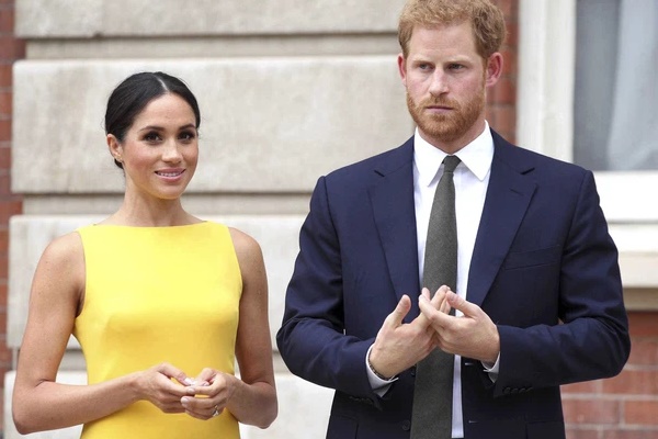 Vạch trần lý do Meghan Markle đưa con gái về hoàng gia làm lễ rửa tội, dồn Nữ hoàng vào thế bí-1
