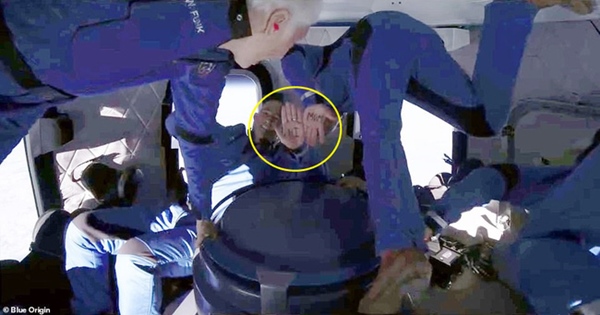 Tiết lộ người phụ nữ được tỷ phú Amazon ôm lấy đầu tiên khi quay về đất liền an toàn, kẻ thứ 3 cũng phải nhường chỗ-3